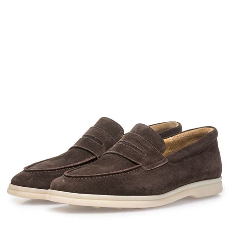 suede loafers voor heren.